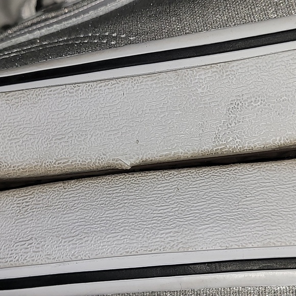 Silver Vans - Picture 5 of 7